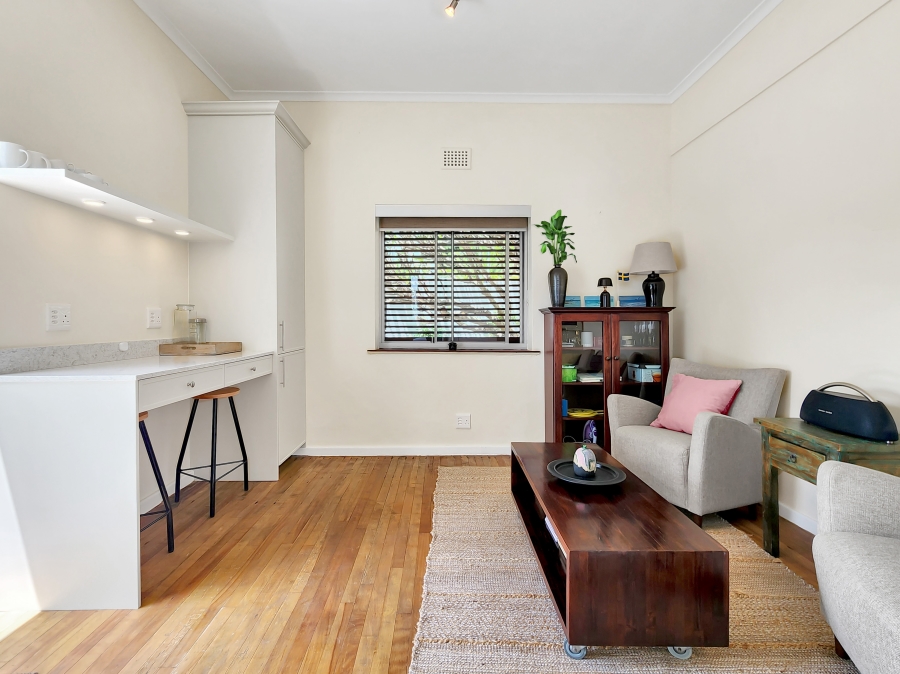 3 Bedroom Property for Sale in Sea Point Western Cape